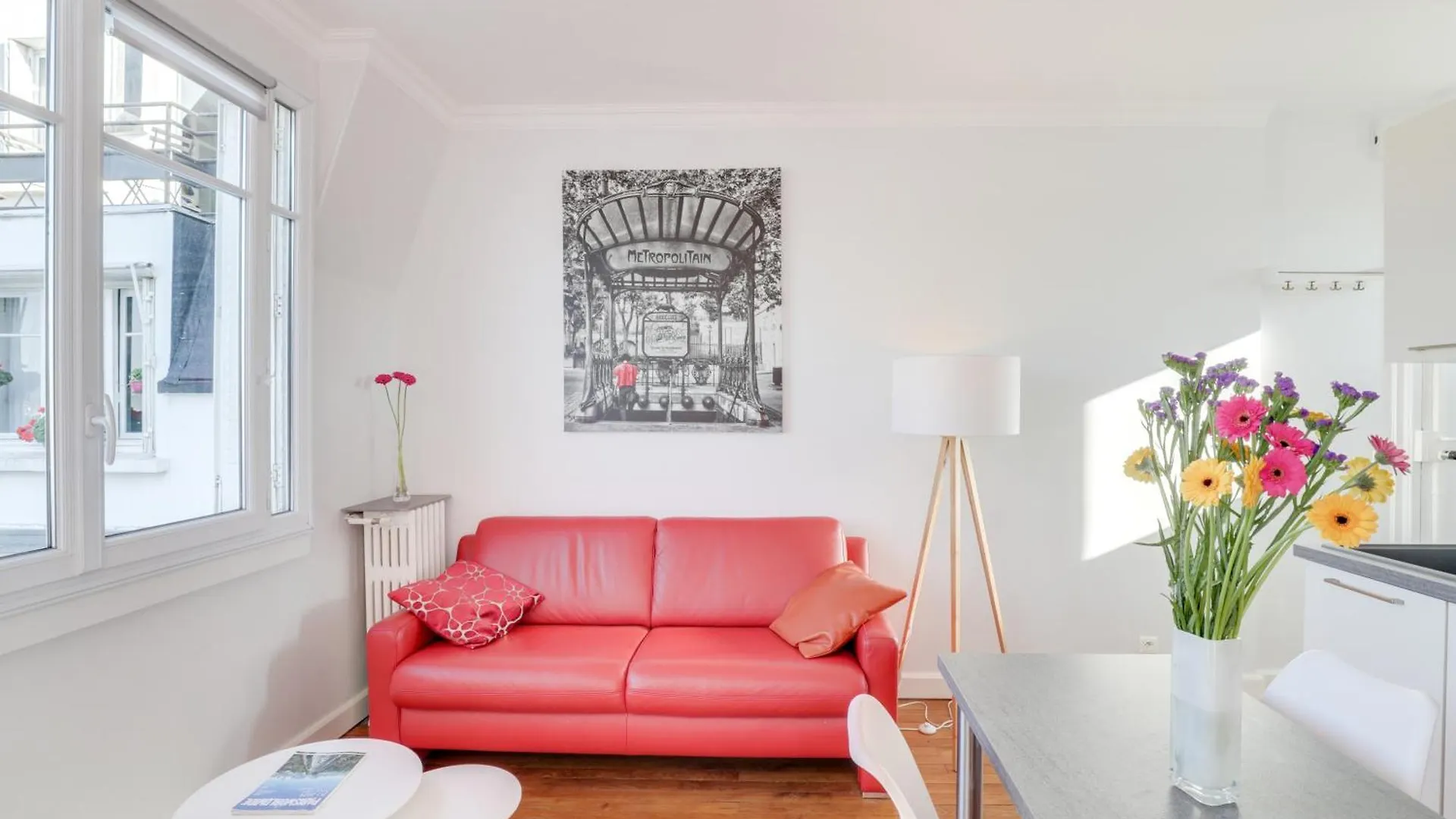Eiffel Tower View And Terrace Apartment Paris 0*,  France