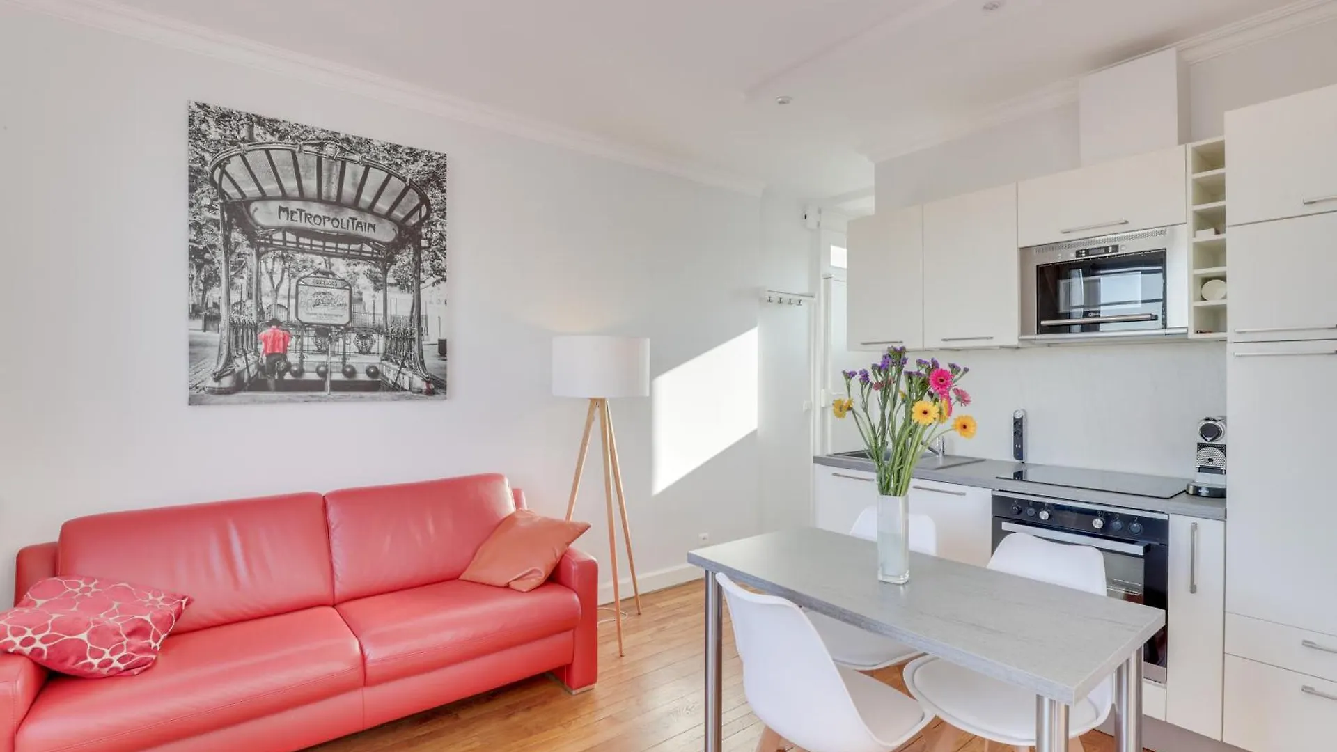 Homestay Eiffel Tower View And Terrace Apartment Paris France
